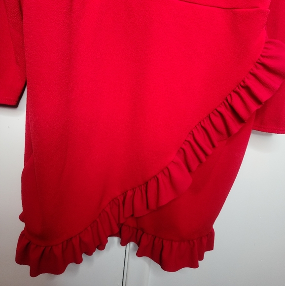 Pretty Little thing Red Dress - Picture 4 of 5